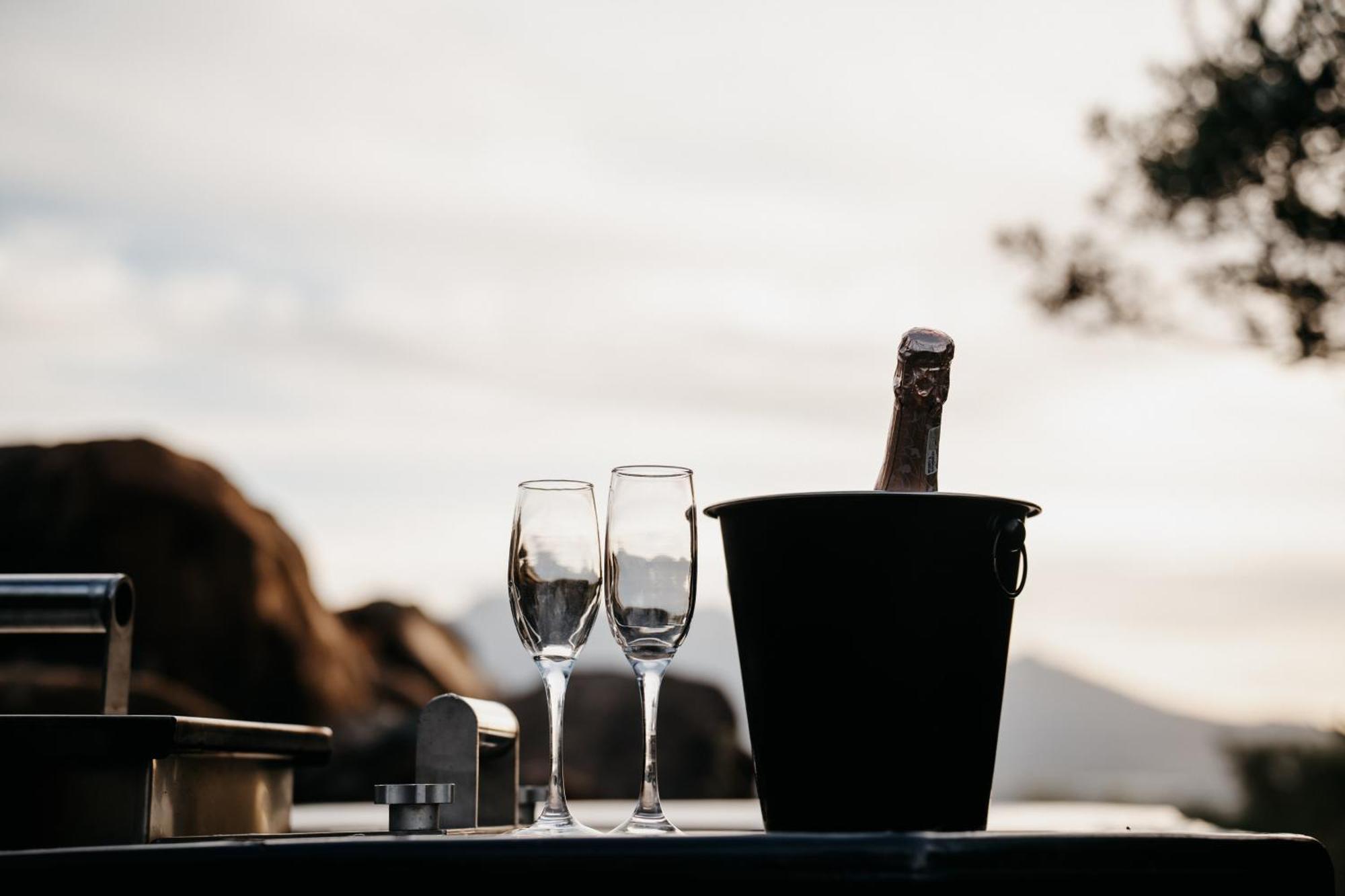 Wagyu Mountain Lodge Paarl Bagian luar foto