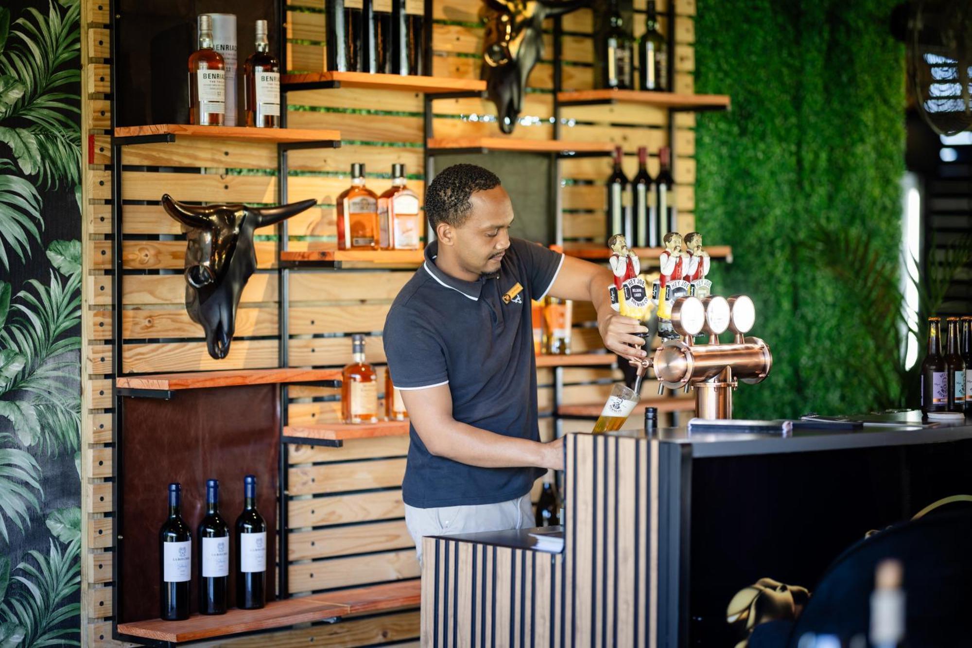 Wagyu Mountain Lodge Paarl Bagian luar foto