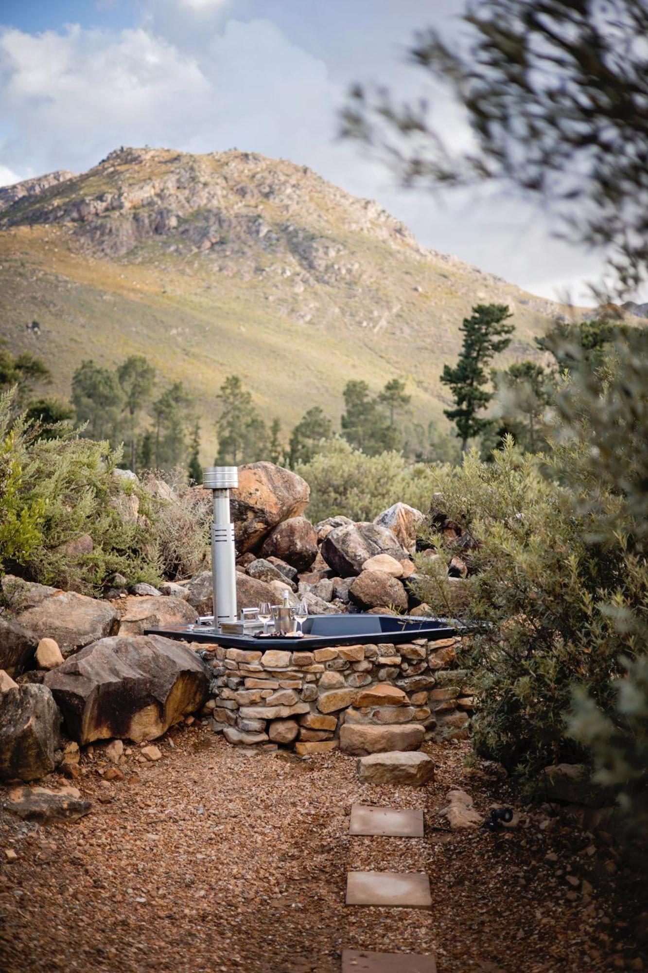 Wagyu Mountain Lodge Paarl Bagian luar foto